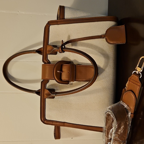 Anne Klein Covered Buckle Sachel Woven Material Faux Leather - Picture 3 of 8